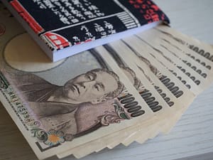 Japanese Yen to Rupee exchange